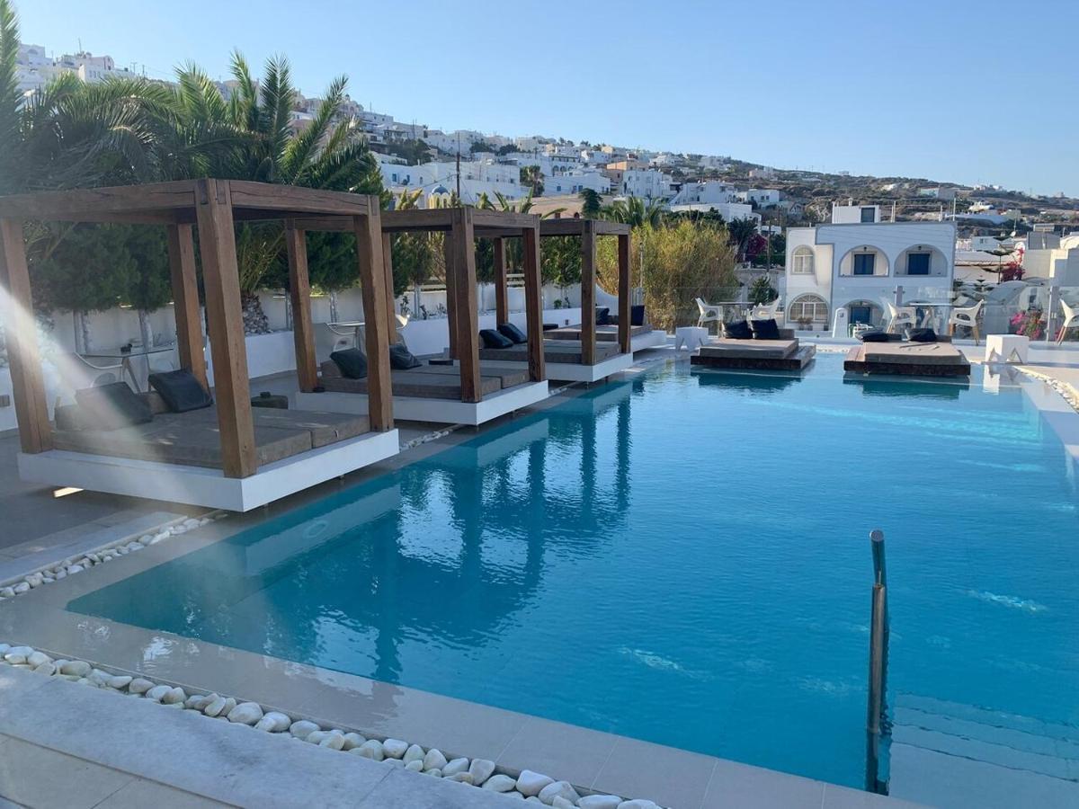 Callia Retreat Suites - Adults Only Fira (Santorini) Exterior foto