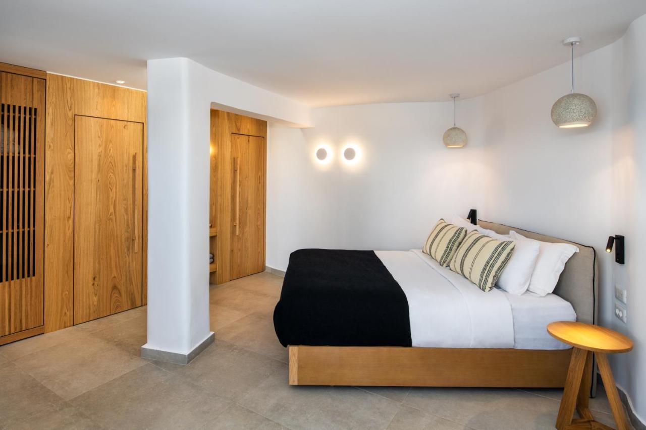 Callia Retreat Suites - Adults Only Fira (Santorini) Exterior foto