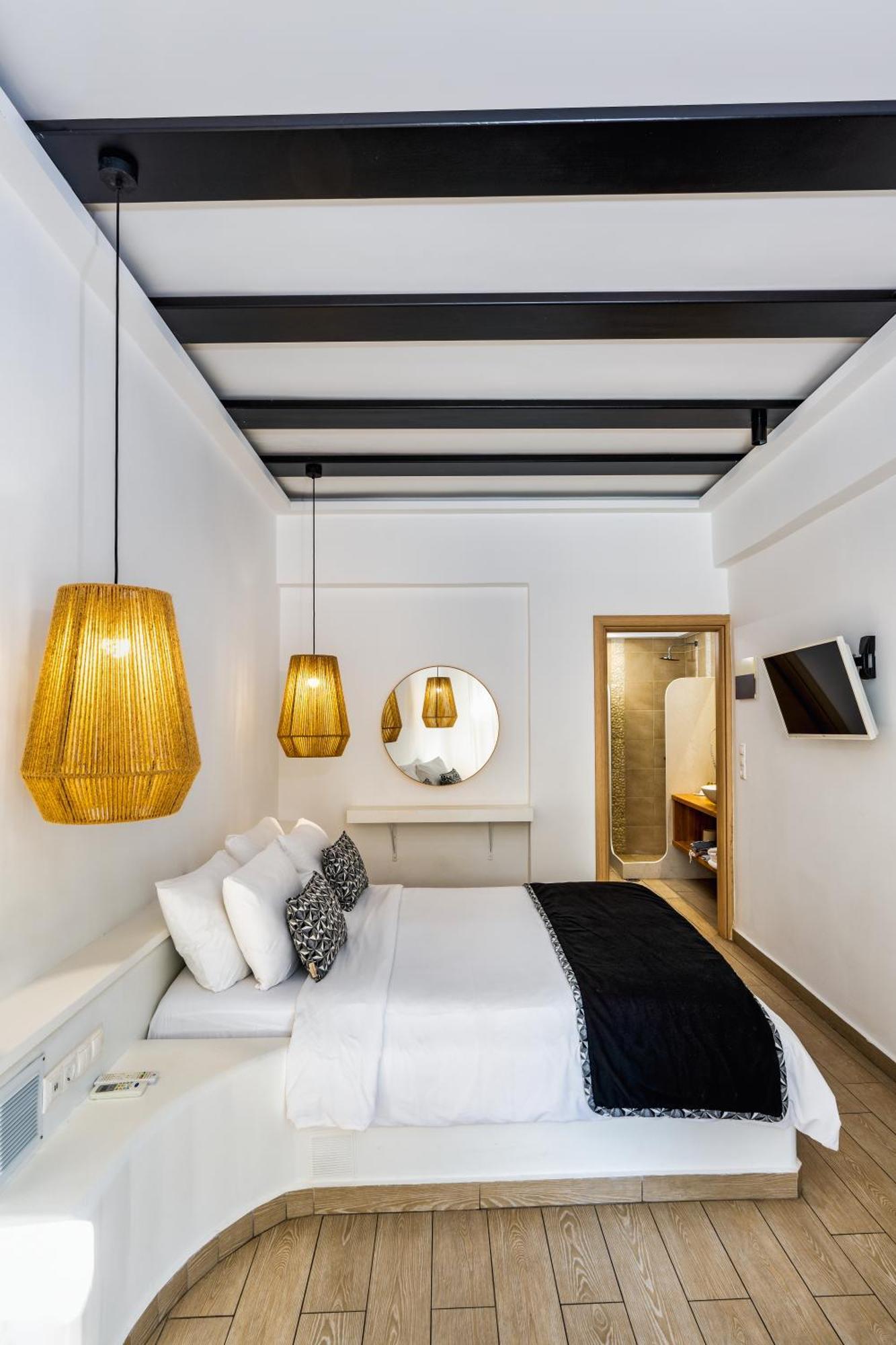 Callia Retreat Suites - Adults Only Fira (Santorini) Exterior foto