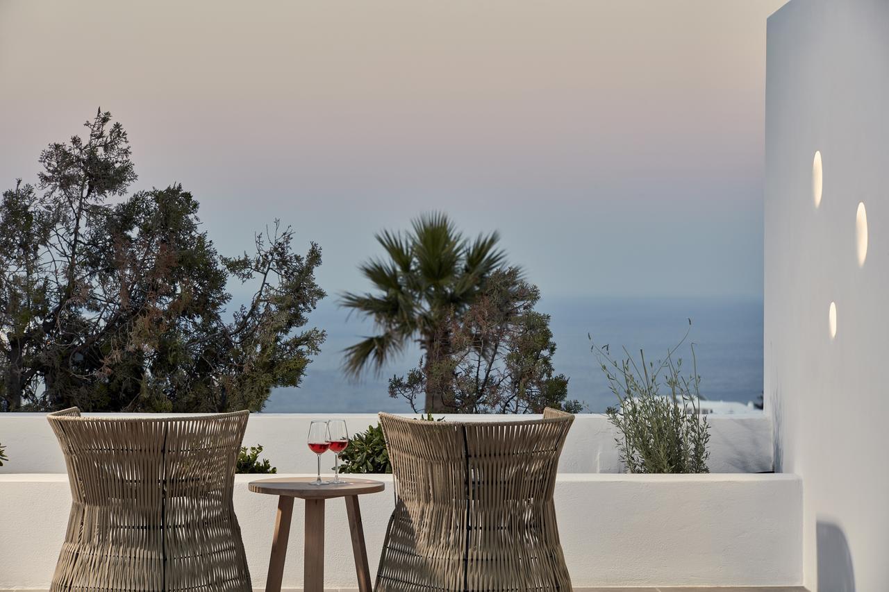 Callia Retreat Suites - Adults Only Fira (Santorini) Exterior foto