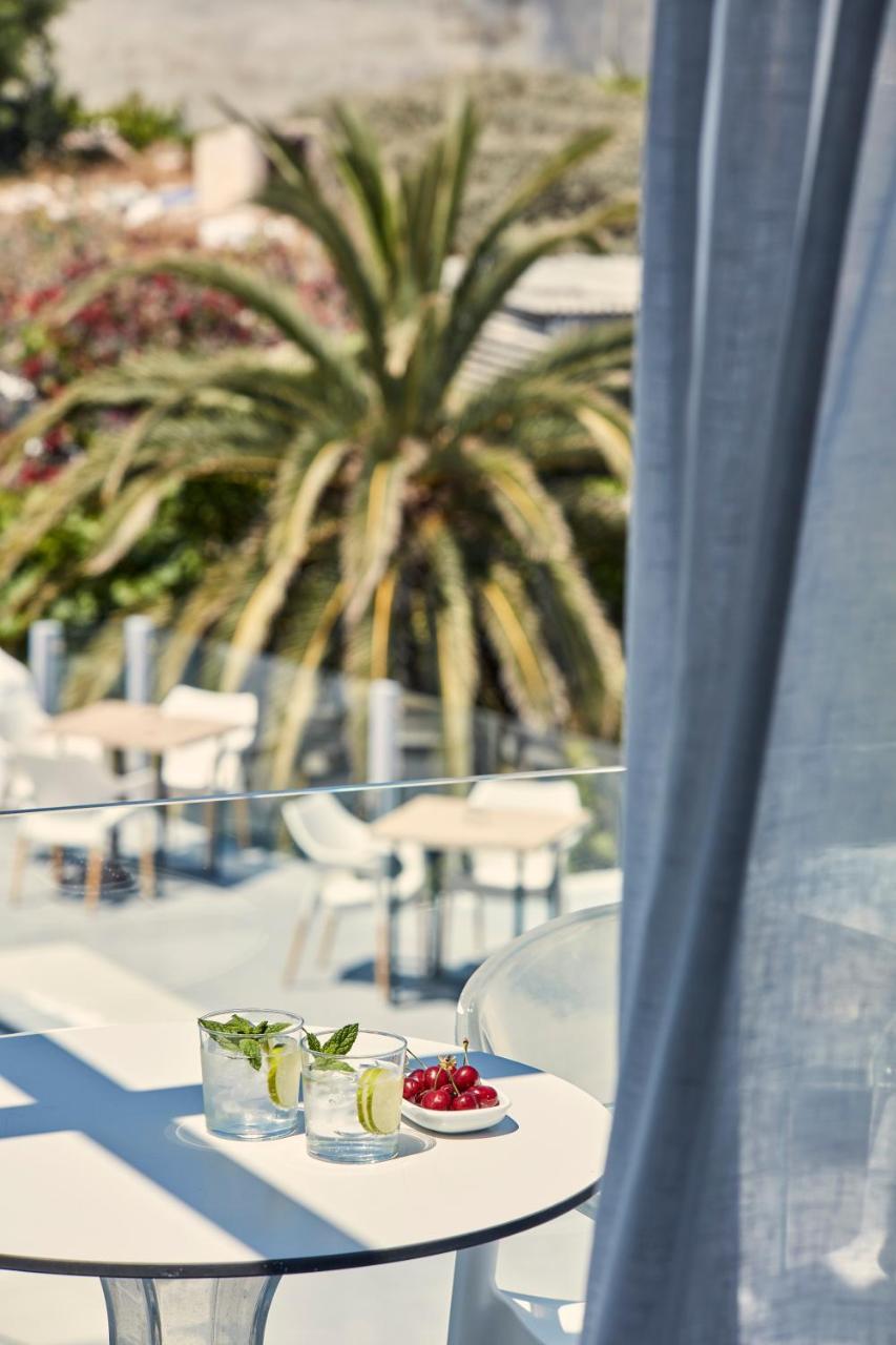 Callia Retreat Suites - Adults Only Fira (Santorini) Exterior foto