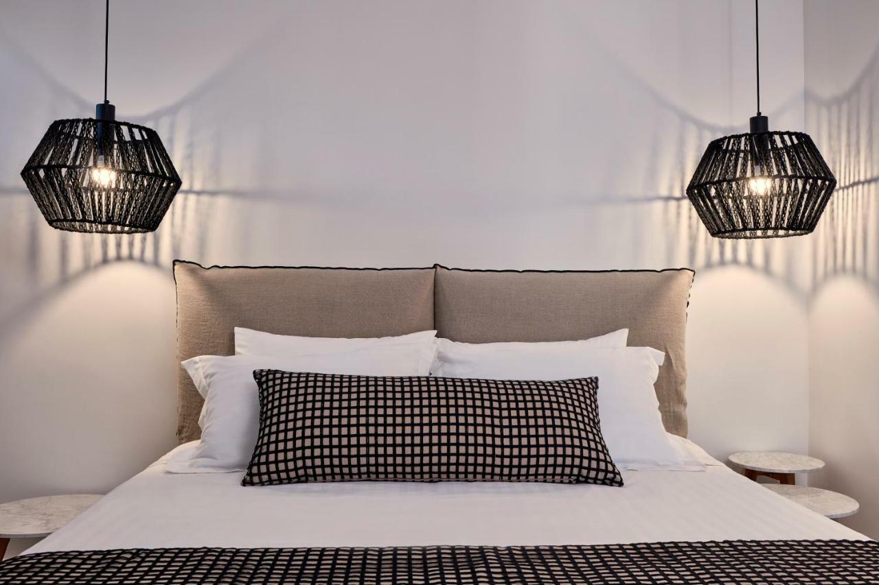 Callia Retreat Suites - Adults Only Fira (Santorini) Exterior foto